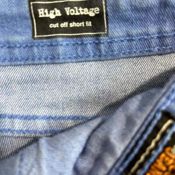 Woman's Volcom blue cutoff short shorts.
Size 9
Inseam 2 inches
#volcom - Picture 2 of 9